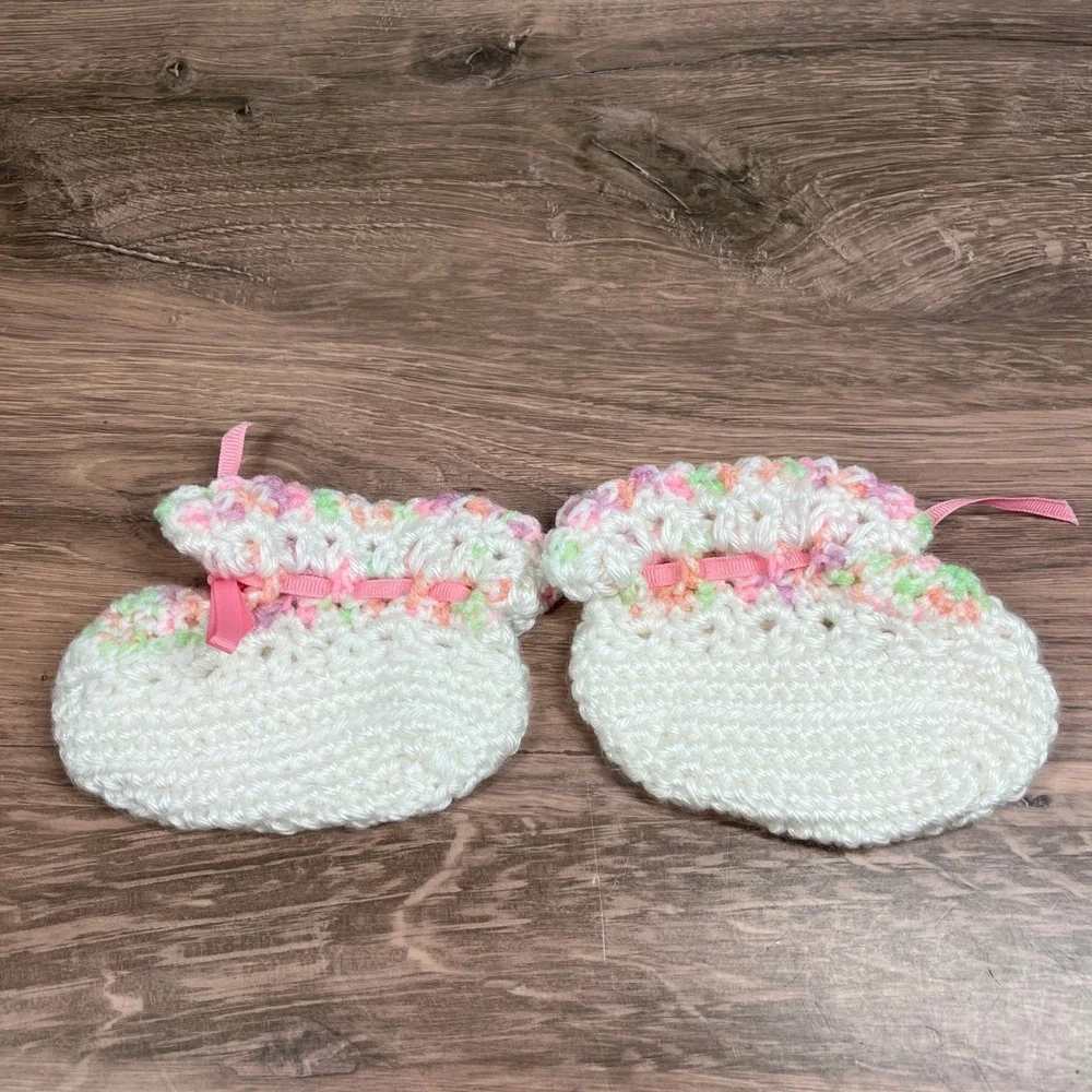 Crochet Hat and Booties Set Baby Newborn White Pink Pastel Handmade